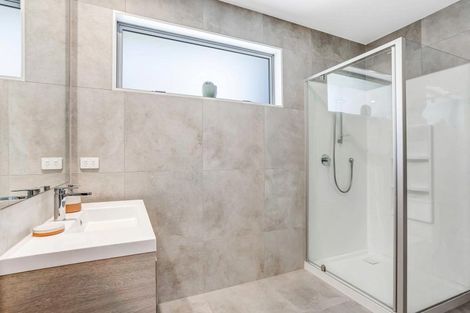 Photo of property in 33 Roundel Crescent, Whenuapai, Auckland, 0618