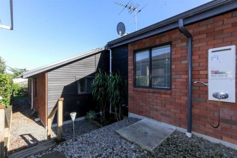 Photo of property in 24 Redwood Crescent, Hurdon, New Plymouth, 4310