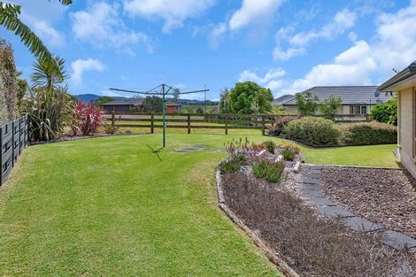 Photo of property in 15 Des Terry Way, Waipu, 0510