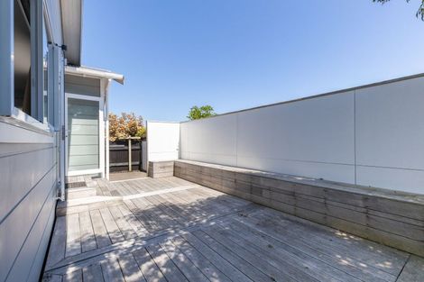Photo of property in 130 Vivian Street, New Plymouth, 4310