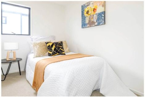 Photo of property in 37a Crestview Rise, Papakura, 2110