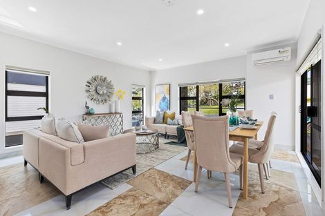 Photo of property in 4225a Great North Road, Glendene, Auckland, 0602