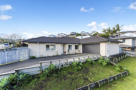Photo of property in 48 San Marino Drive West, Henderson, Auckland, 0612