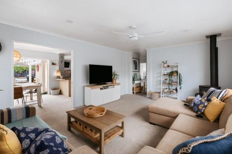 Photo of property in 587 Grenada Street, Papamoa Beach, Papamoa, 3118