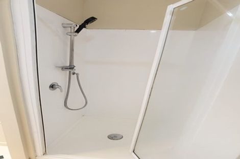 Photo of property in 77 Pitt Avenue, Clendon Park, Auckland, 2103