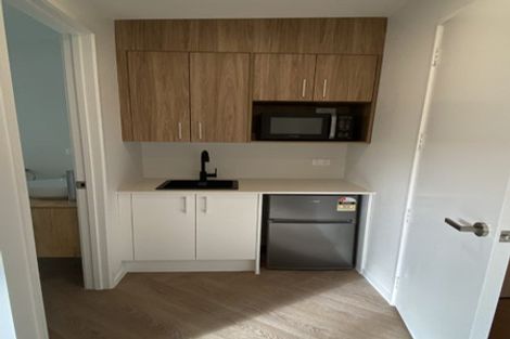 Photo of property in 2/11 Lewis Road, Pakuranga, Auckland, 2010