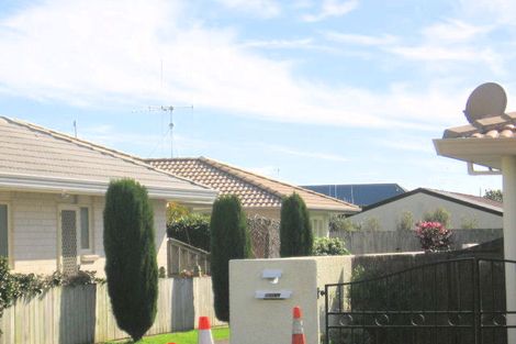 Photo of property in 63b Ngatai Road, Otumoetai, Tauranga, 3110