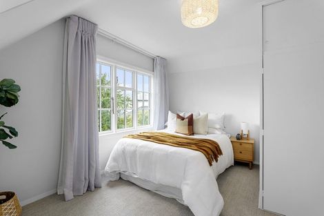 Photo of property in 66 Memorial Avenue, Ilam, Christchurch, 8053