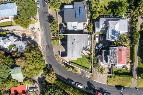 Photo of property in 18a Eastcliffe Road, Castor Bay, Auckland, 0620