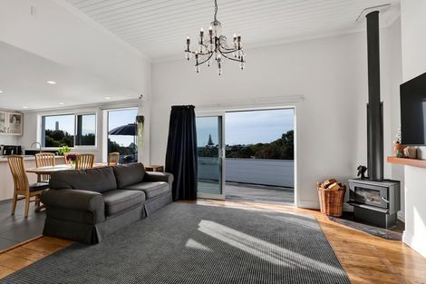 Photo of property in 1a Squire Place, Blagdon, New Plymouth, 4310