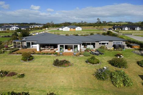 Photo of property in 28 Awatiro Drive, Kaukapakapa, 0871