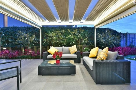 Photo of property in 2/126 Whangaparaoa Road, Red Beach, 0932