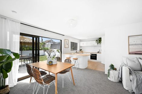 Photo of property in 124a Karewa Parade, Papamoa Beach, Papamoa, 3118