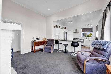 Photo of property in 36 Tawhiti Road, Hawera, 4610