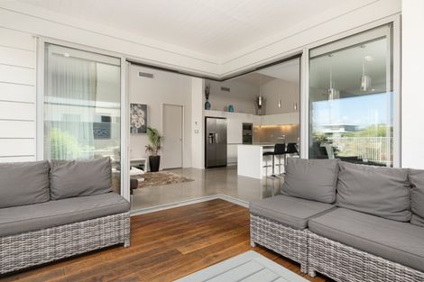 Photo of property in 42 Cassinia Close, Papamoa Beach, Papamoa, 3118