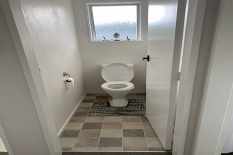 Photo of property in 50b Hartford Crescent, Totara Park, Upper Hutt, 5018