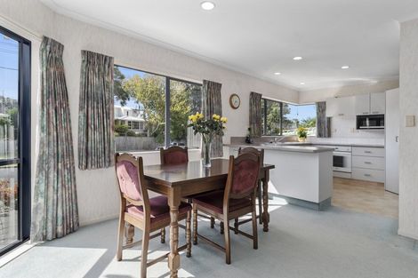 Photo of property in 8 Lynwood Place, Brookfield, Tauranga, 3110