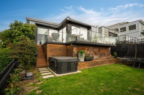 Photo of property in 2 Shannon Street, Mount Victoria, Wellington, 6011