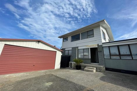 Photo of property in 45b Kurnell Drive, Botany Downs, Auckland, 2010