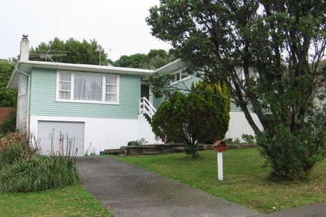 Photo of property in 55 Batchelor Street, Newlands, Wellington, 6037