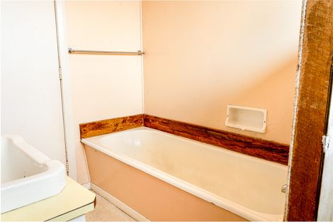 Photo of property in 133 Dixon Street, Masterton, 5810