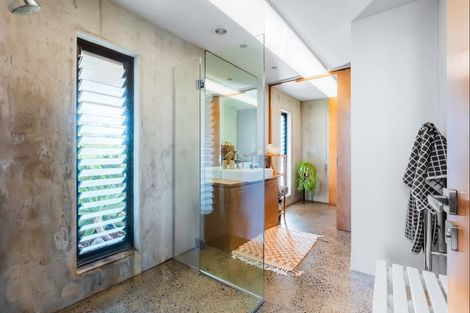 Photo of property in 30 Nihinihi Avenue, Raglan, 3225