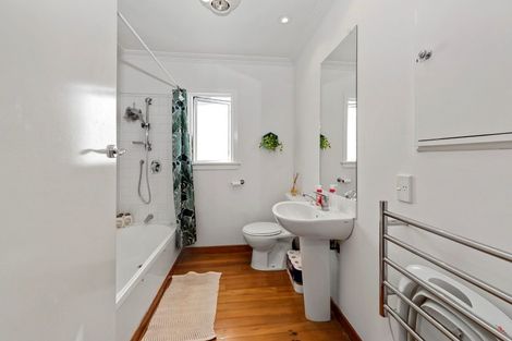 Photo of property in 55a Oceanview Road, Mount Maunganui, 3116