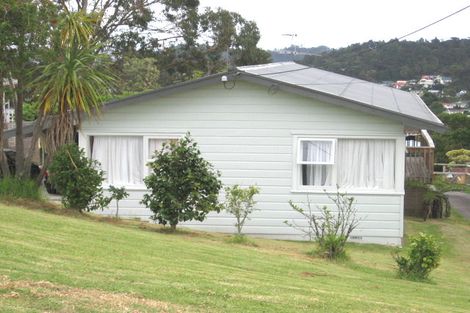 Photo of property in 2/384 Glenfield Road, Glenfield, Auckland, 0629