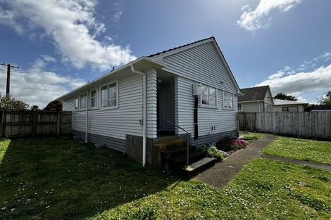 Photo of property in 67 Fairfield Road, Hawera, 4610