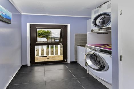 Photo of property in 3a Nerissa Place, Randwick Park, Auckland, 2105