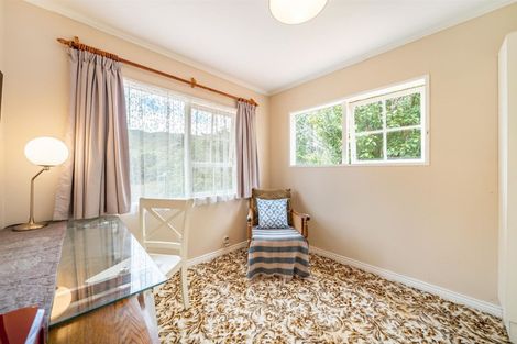 Photo of property in 32 Crowther Road, Wainuiomata, 5373