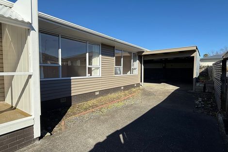 Photo of property in 61 Larnoch Road, Henderson, Auckland, 0610