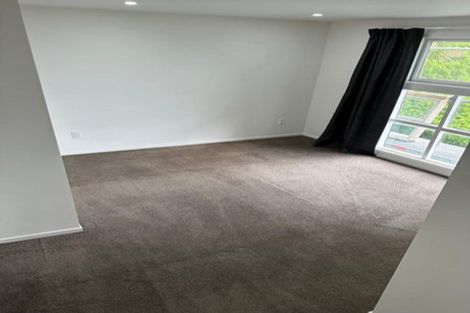 Photo of property in 64 Maungaraki Road, Korokoro, Lower Hutt, 5012