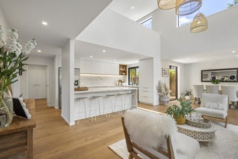 Photo of property in 2/236 Beach Road, Campbells Bay, Auckland, 0630