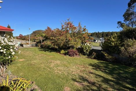 Photo of property in 6 Weka Place, Picton, 7220