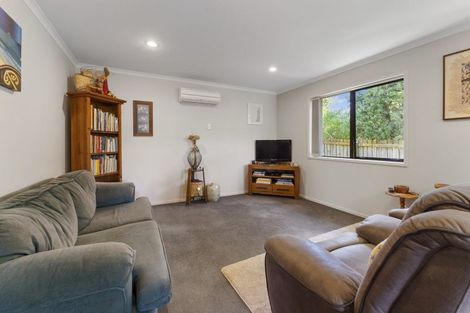 Photo of property in 1a Alexander Place, Otaki, 5512
