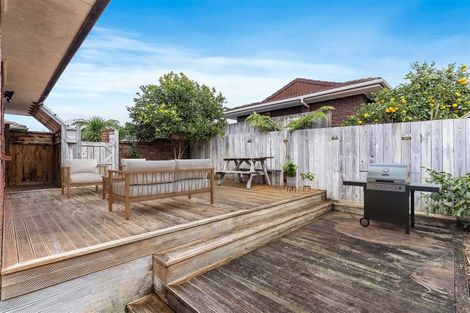 Photo of property in 3/54 Wellington Street, Howick, Auckland, 2014