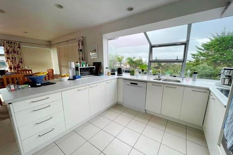 Photo of property in 1/109 Churchill Road, Murrays Bay, Auckland, 0630