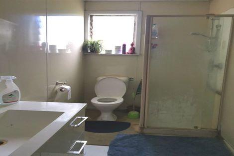 Photo of property in 18 Saint Leonards Road, Kelston, Auckland, 0602