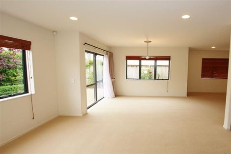 Photo of property in 27a Kelvin Hart Drive, East Tamaki, Auckland, 2013
