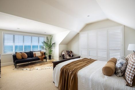 Photo of property in 10 Woolcombe Terrace, New Plymouth, 4310