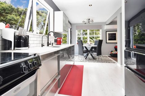 Photo of property in 19 Laser Place, Bayview, Auckland, 0629