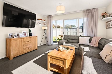 Photo of property in 93d Clemow Road, Fitzroy, New Plymouth, 4312