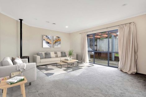 Photo of property in 49 Fairview Place, Te Puke, 3119