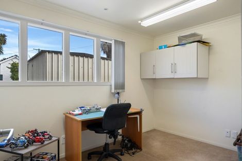 Photo of property in 7 Kawiu Road, Levin, 5510