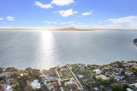 Photo of property in 247 Beach Road, Campbells Bay, Auckland, 0630