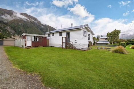 Photo of property in 27 Oxford Street, Kingston, Athol, 9793