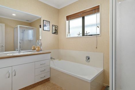 Photo of property in 1 Robinia Place, Ohauiti, Tauranga, 3112