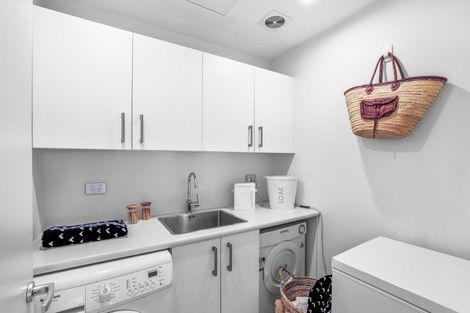 Photo of property in 320 Cannon Hill Crescent, Mount Pleasant, Christchurch, 8081