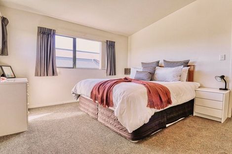 Photo of property in 28b James Cook Drive, Whitby, Porirua, 5024